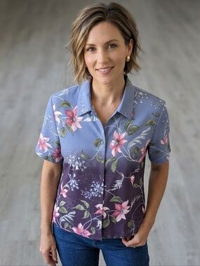 Vintage Alia Blue & Purple Floral Ombre Short-Sleeve Button-down Women's Shirt